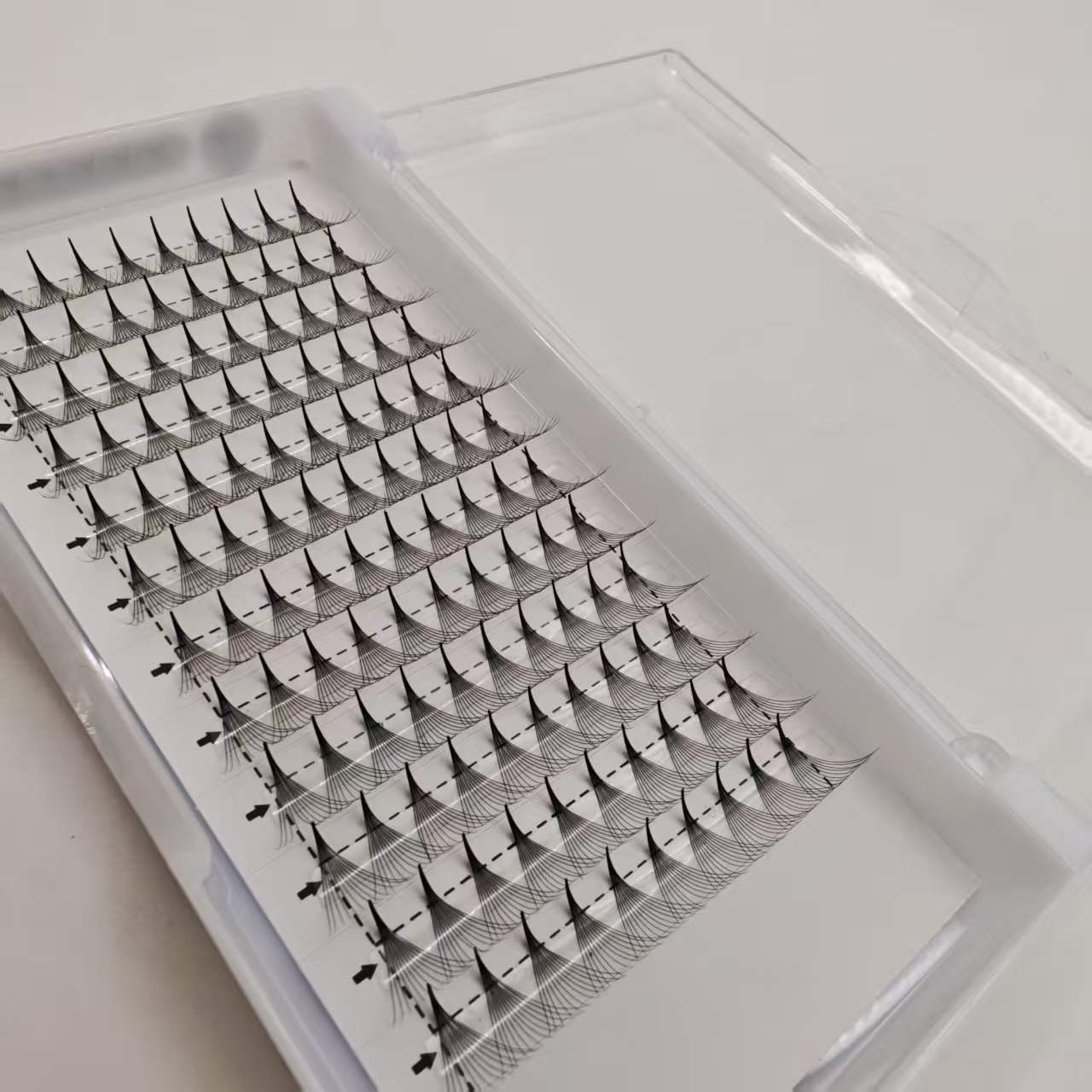 Eyelash Extension Medium - 0.05mm 12D 16D 120ファン ポインティベースプレメイドボリュームファン ミディアムステム